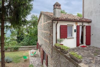 Casa in Pietra con Vista Unica