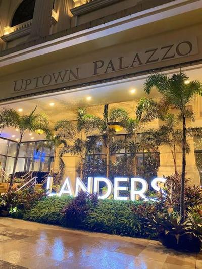 Faye's cozy & modern 1BR at Uptown BGC