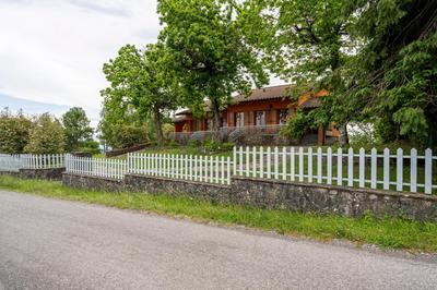Luxury in the Tuscan Mountains Rustic Villa with WiFi and Park