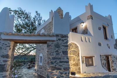 Peratsi Stone Houses
