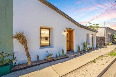 Barrio Bungalow - Historic 1900 Adobe Studio in Downtown