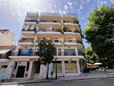 4 Squares Apartments - Piano Studio