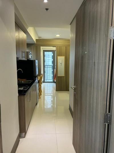 Cairong Inn Condominium TV with Netflix FAME RESIDENCES