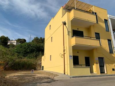 LE SORELLE -trilocale piano terra