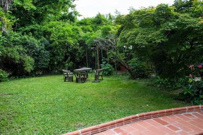 Casa su Lago Privato a due passi da Milano