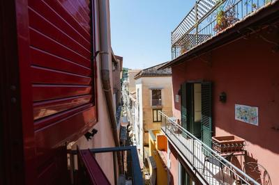 Sorrento Realty Holidays - The House in the center
