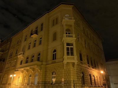 Luxury Artists apartment on Varkert Bazaar