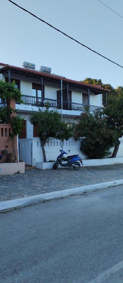 Giannis house 2