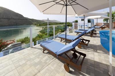 Lake View Suites