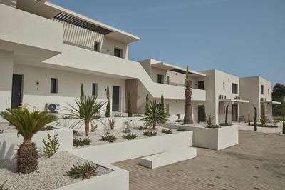 Casa Tsouka ApartHotel