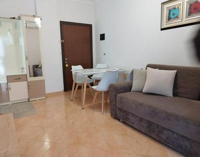 Glen's Apartament at Qerret Beach