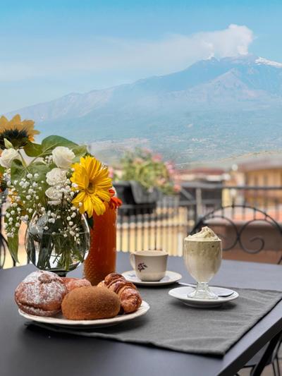 Lo sguardo dell'Etna