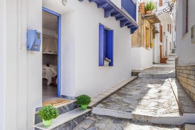 WhiteBlue House - Skopelos traditional settlement