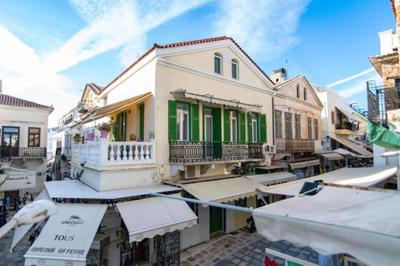 Belle Epoque Tinos