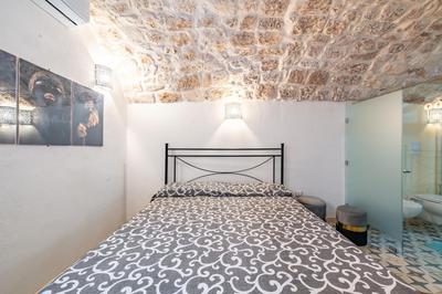 Donna Alfa Suite by Rentbeat