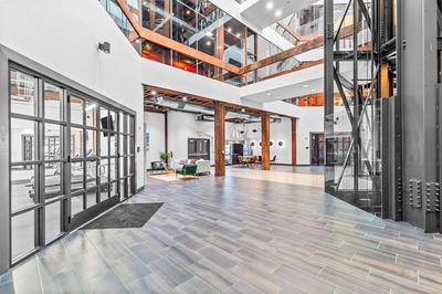 Brick & Bed Riverfront Lofts, 4K