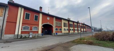 Silenzioso, posto auto, 2km da Lodi, 30 km da Milano