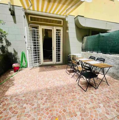 Cosy Modern flat private patio