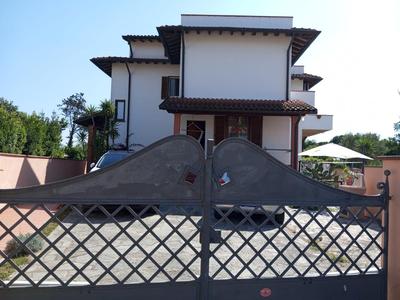 Villa Ines tra mare e lago