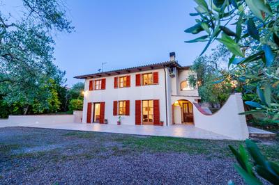 Villa Calma con idromassaggio e giardino vicino Saturnia