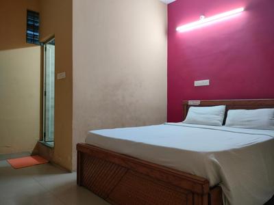 Lakshmi Sri deluxe lodge