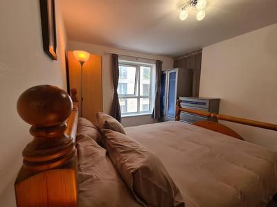 Centrally Located MCR Modern Apartment photo 5