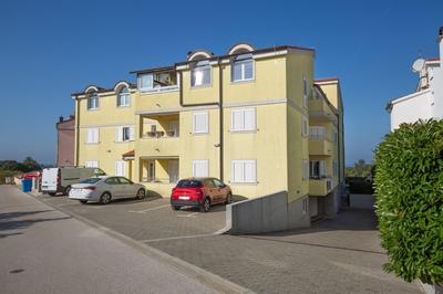 Comfortable apartment near the beach