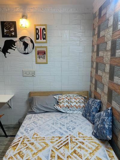 Traveller's nest for menz only