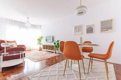 San Roman apartment with private parking