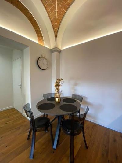 Chic Florence Retreat City Gem