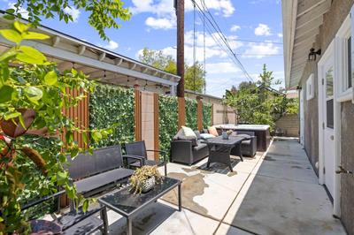 Stylist Home In Convenient Location!