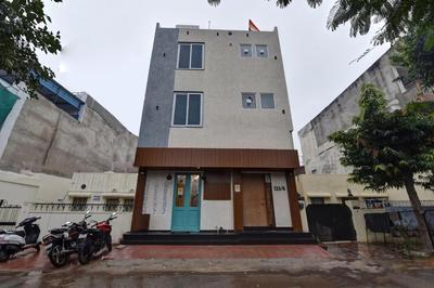 Hotel O Blooming Beds prime