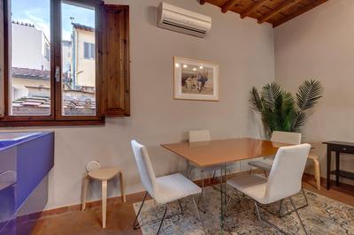 Magazzini Apartment by Mamo Florence