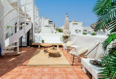 Luxury Penthouse Rooftop Sea & Golf Views