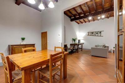 Zeno Apartment by Mamo Florence