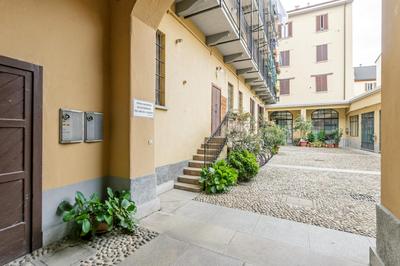 Navigli - Cozy studio in Darsena by Rentopolis