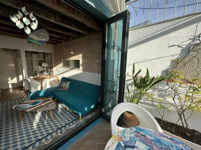 Amazing Attic with style, terasse in the heart of the Gothic quarter!
