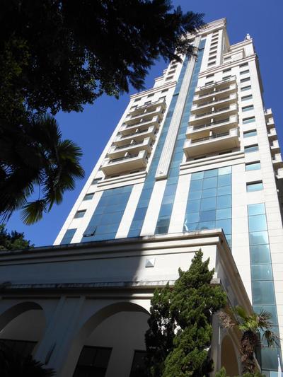 Flat em hotel 4 estrelas com ótima localização em Higienópolis