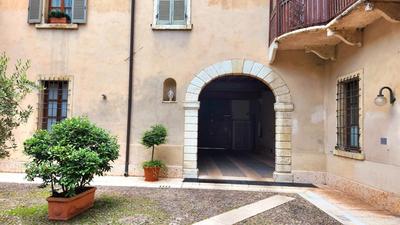 Loft Artigliere Centro Verona 120mq 4 rooms