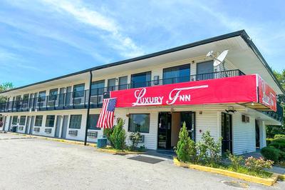 Luxury Inn By OYO Albany