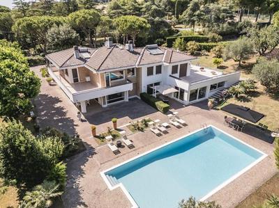 Benvenuti a Eden, villa con piscina e giardino