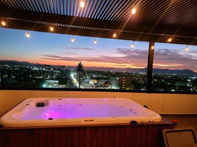 Depa de lujo con jacuzzi Piso 2