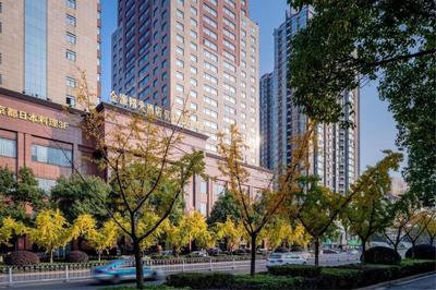 Gold Source Sunshine Hotel