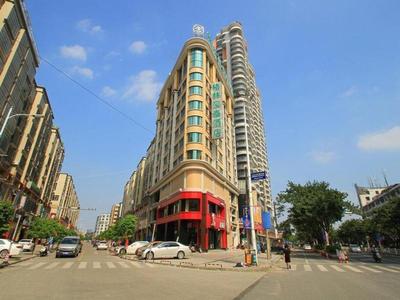 GreenTree Inn Jieyang North Linjiang Road Express Hotel