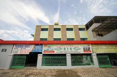 OYO 2738 818 Home Stay