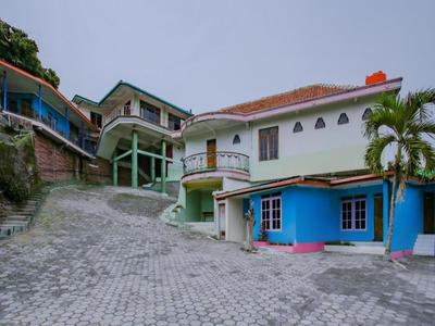 SPOT ON 90100 Hotel Kediri Bandungan