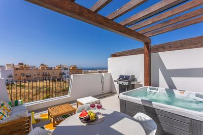 Comfort, space, terraces & great views