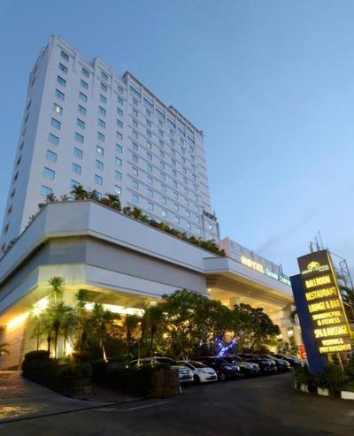 Grand Cempaka Business Hotel