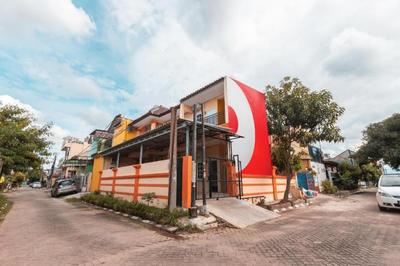 OYO 3132 Mahkota Sivali