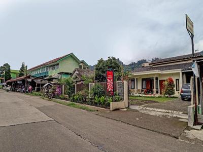 OYO 90454 Adinda Homestay Cibodas Lembang